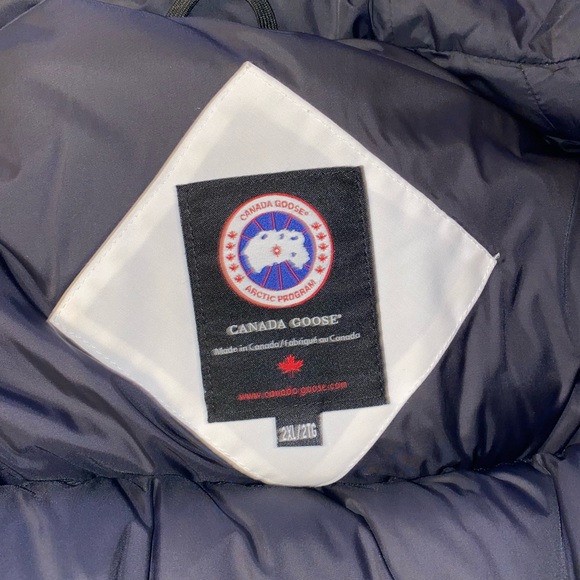 Authentic Canada Goose Bomber Jacket - Picture 6 of 8
